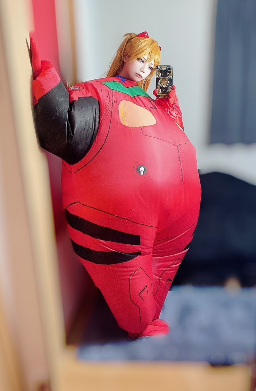 [유머] 에반게리온 아스카 코스프레. -  와이드섬